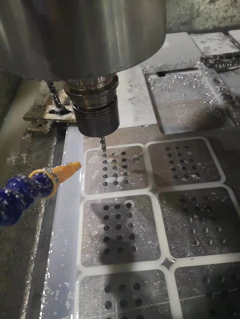 选购铝板开料机需要注意什么