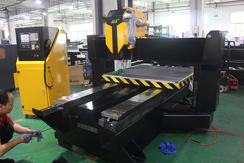 杰克铝板雕刻机 销售结束PA电子的服务才刚开始